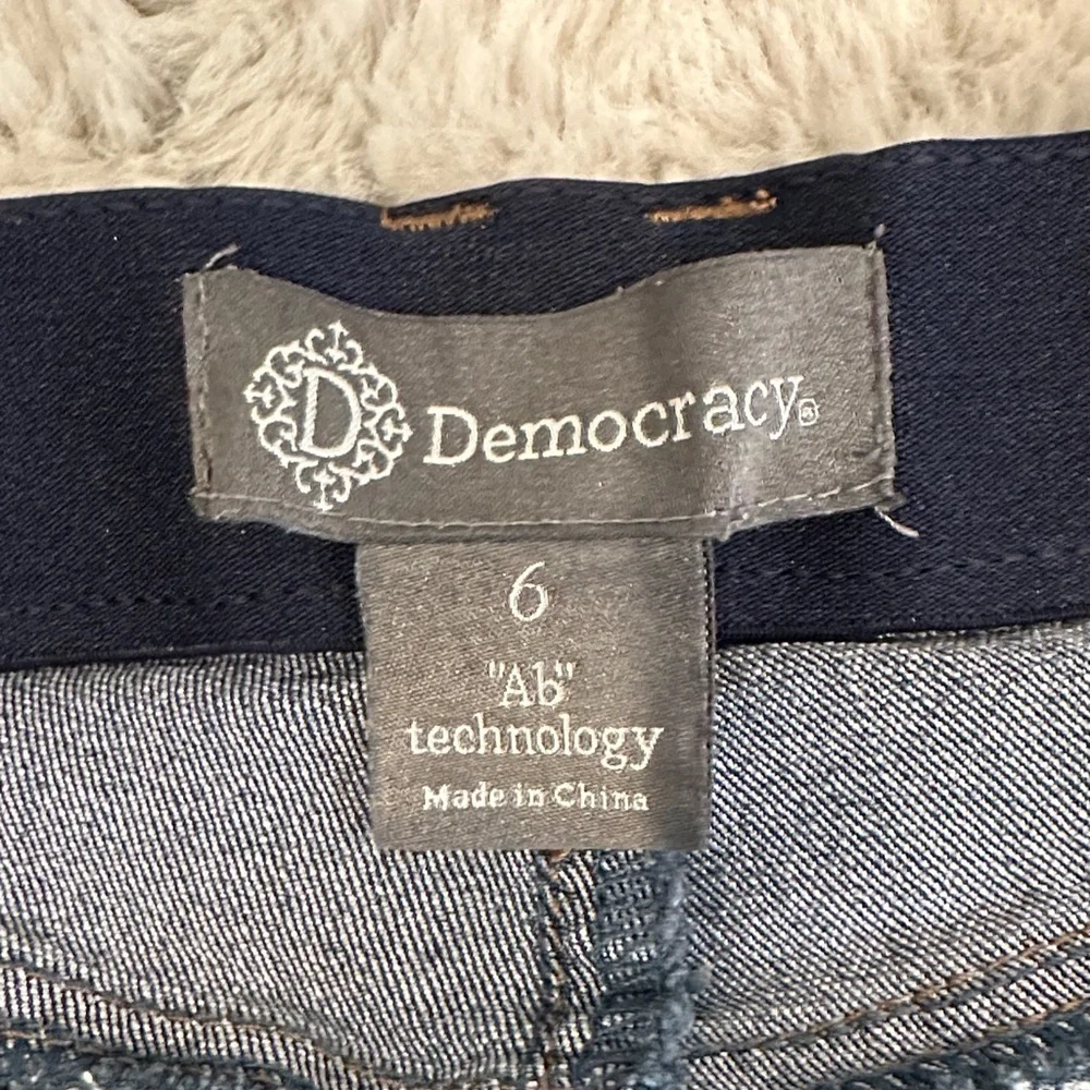 Democracy Ab Solution Crop Jeans Dark Wash Fray Hem Size 6 Sculpt Stretch - Picture 6 of 10